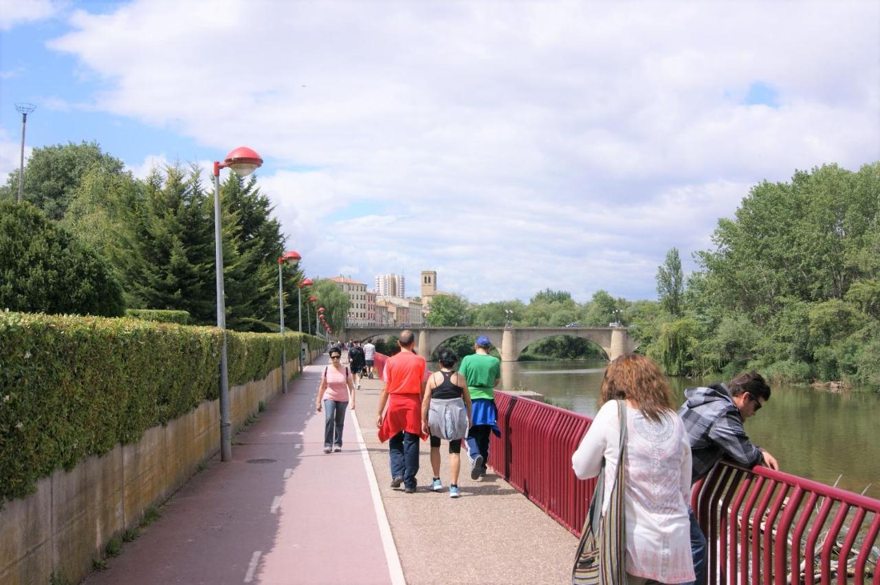 Logrocity Puerta del ebro Parking privado gratis Logroño Exterior foto